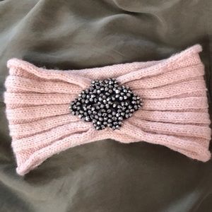 Winter headband with beads